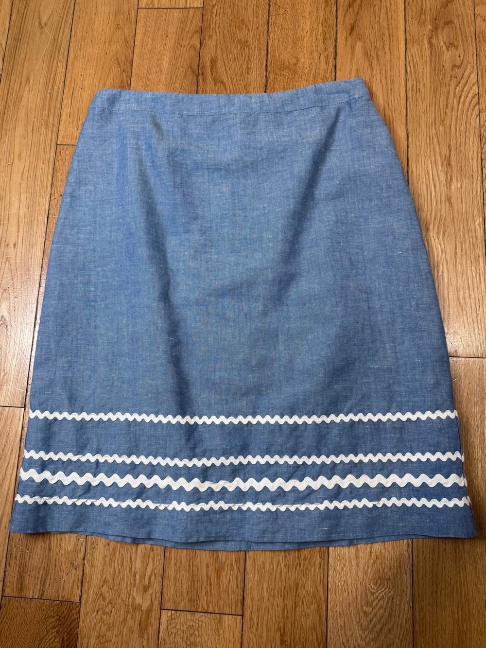 Ann Taylor Chambray Linen Blend Blue A-Line Skirt with White Rickrack
